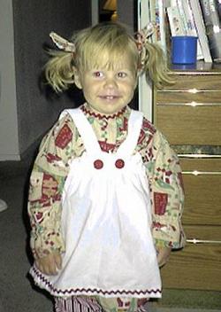 Sianna as Raggedy Ann - 31 October 2000