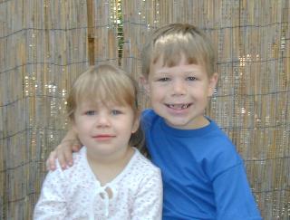 Sianna & Nathan at Wild Animal Park 13 April 2002